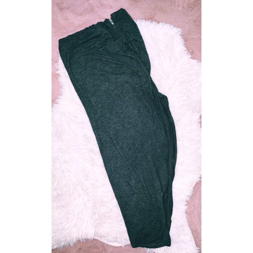 🆕✨Asymmetrical Gray Zip-Up Skirt✨🆕